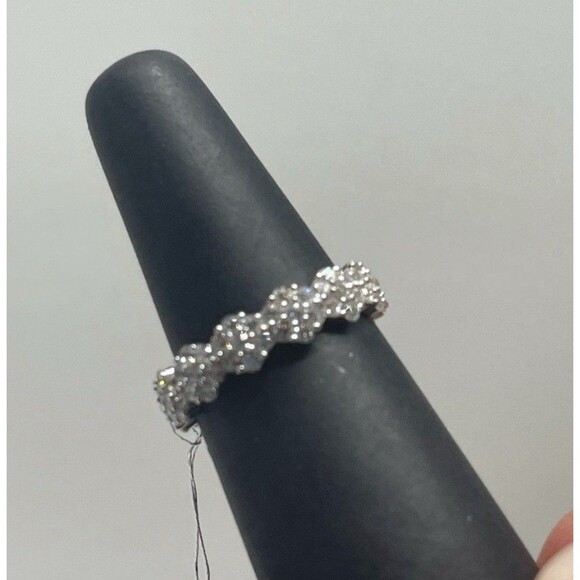 Suzy Levian Sterling Silver Cubic Zirconia Floral Eternity Ring Sz 5.5 New - Picture 4 of 10